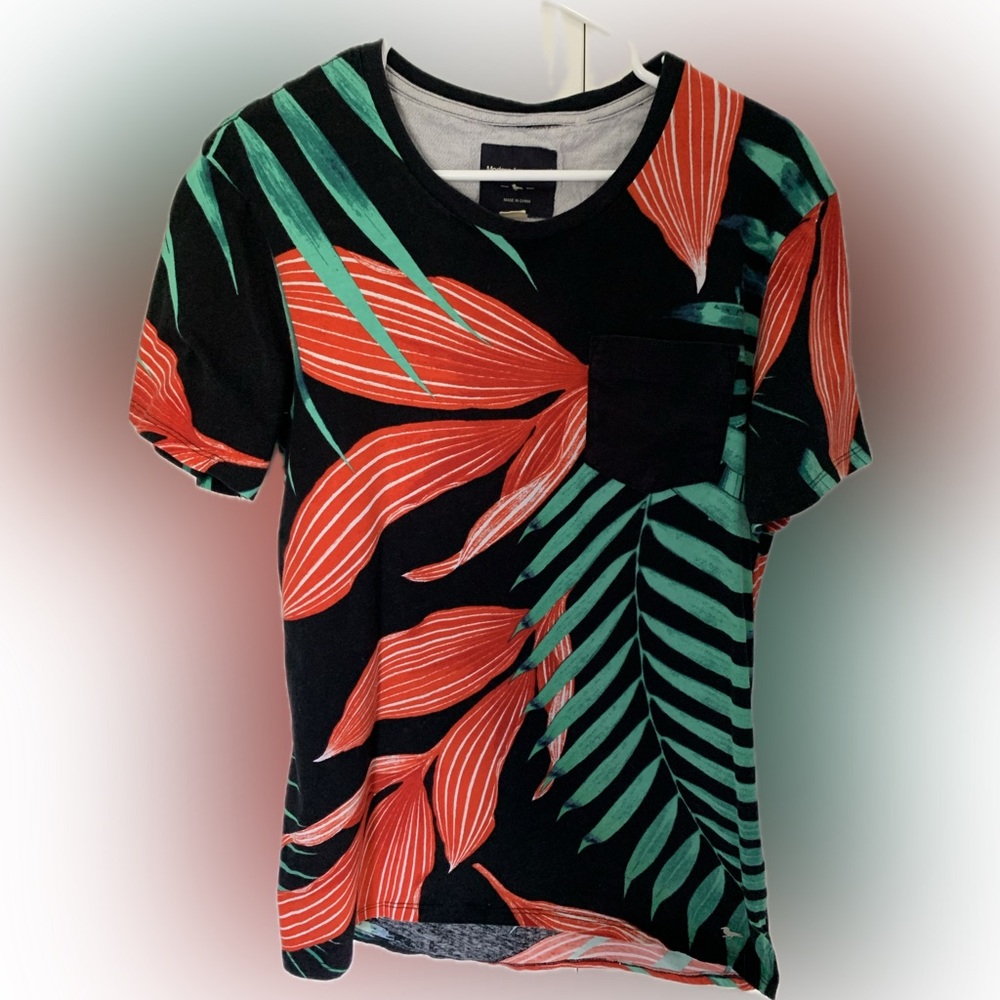 Modern Amusement Men’s Size L Short Sleeve T-Shirt